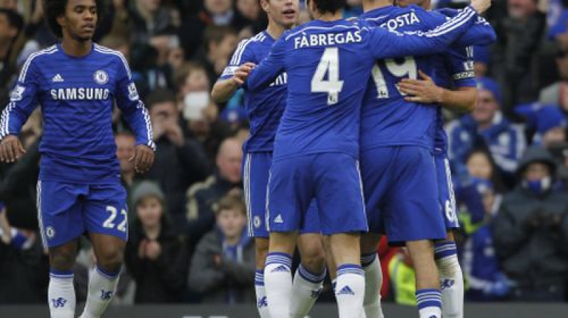 "Chelsea" spēlētāji pēc vārtu guvuma
Foto: AFP/Scanpix