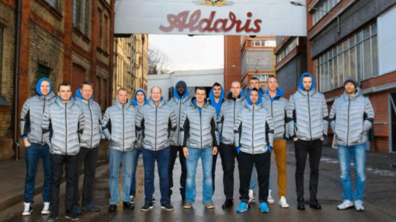 BK "Ventspils" ciemojas Latvijas Basketbola līgas ģenerālsponsora "Aldaris" ražotnē un brīvē savu čempionu alu
foto: Kristaps Bardziņš