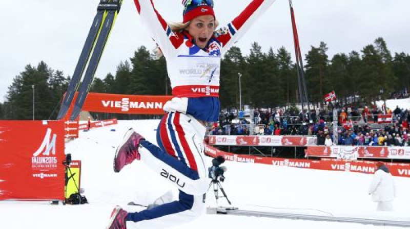 Terēza Juhauga pēc finiša izbauda zelta prieku
Foto: AP/Scanpix