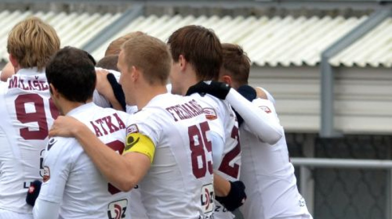 "Jelgavas" futbolisti
Foto: Mārtiņš Jankovskis, Sportacentrs.com