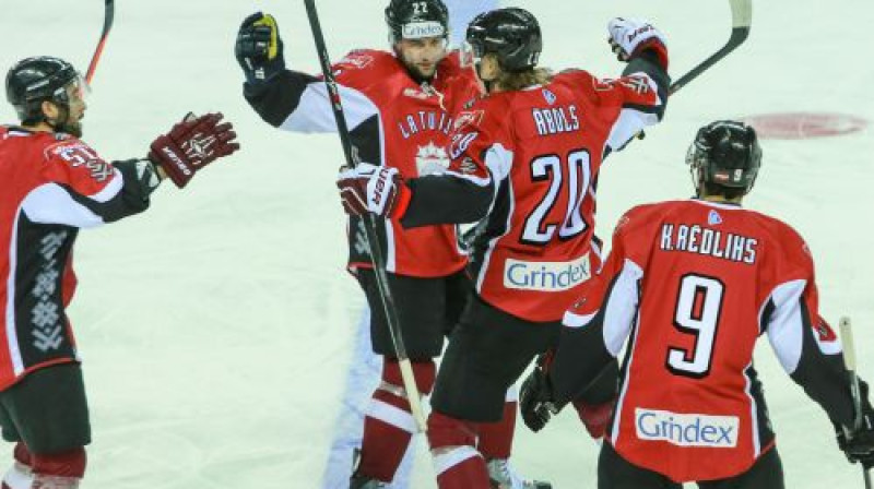 Rodrigo Ābols atzīmē pirmos vārtus Latvijas izlasē
Foto: Dmitrijs Suļžics/f64