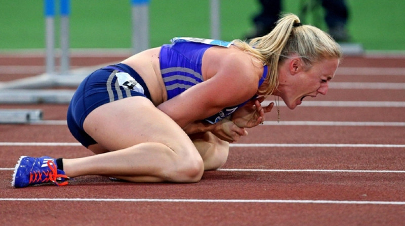 Sallija Pīrsone pēc sāpīgā kritiena
Foto: AP/Scanpix