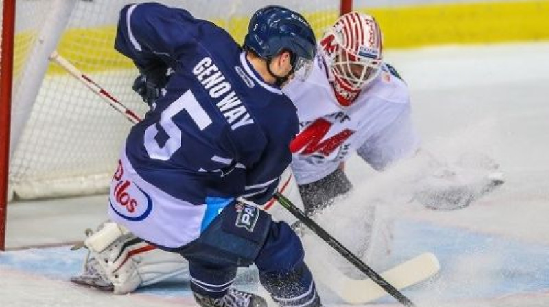 Kolbijs Genovejs realizē pēcspēles metienu
Foto: medvescak.com