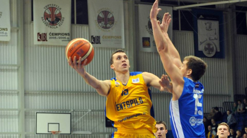 Artim Atem šovakar 22 punkti un realizēti 6 no 6 tālmetieniem.

foto: bkventspils