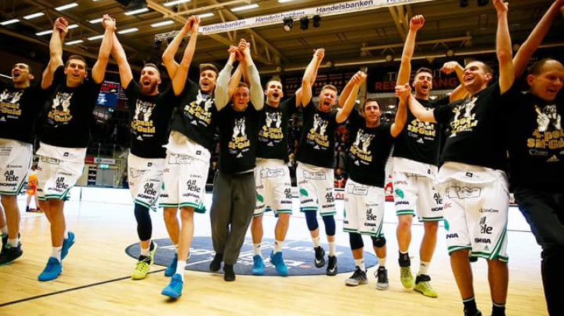 Dāvis Lejasmeiers un "Kings" basketbolisti: Zviedrijas čempioni
Foto: Kings