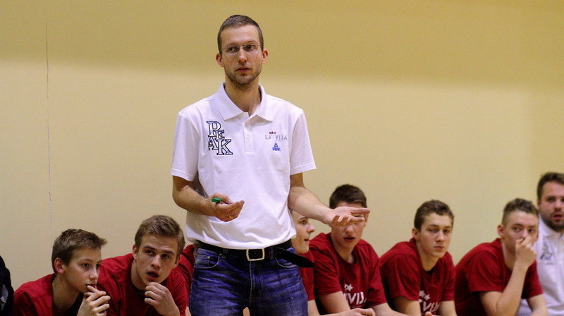 Latvijas U16 izlases galvenais treneris Artūrs Visockis-Rubenis 
Foto: basket.ee