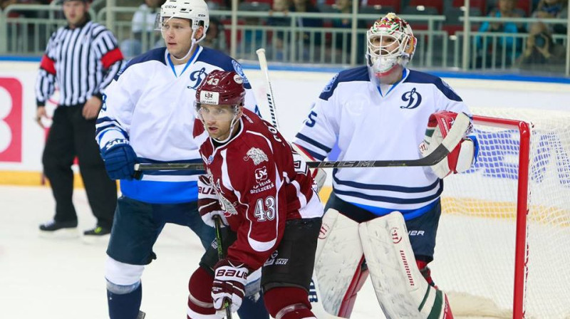 Tims Sestito minskiešu vārtu priekšā
Foto: Raimonds Volonts, Dinamo Rīga