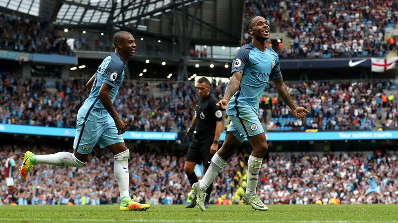 Rahīms Stērlings pēc trešo vārtu guvuma mačā pret "West Ham". 
Foto: AP/Scanpix