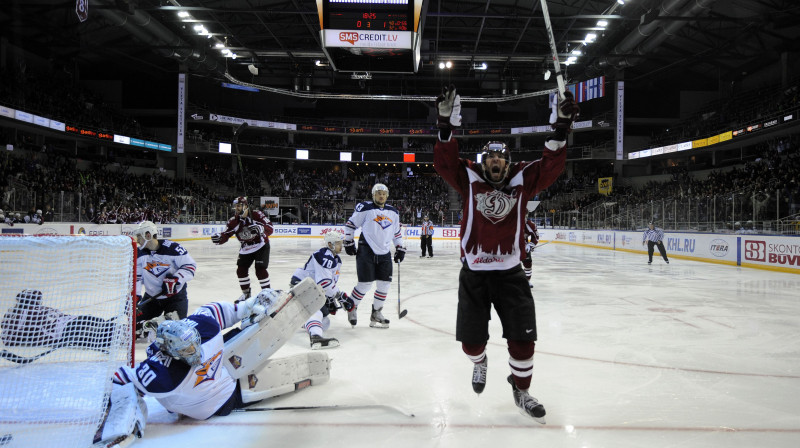 Lauris Dārziņš pēc vārtu guvuma pret Magņitogorskas "Metallurg"
Foto: Romāns Kokšarovs, f64