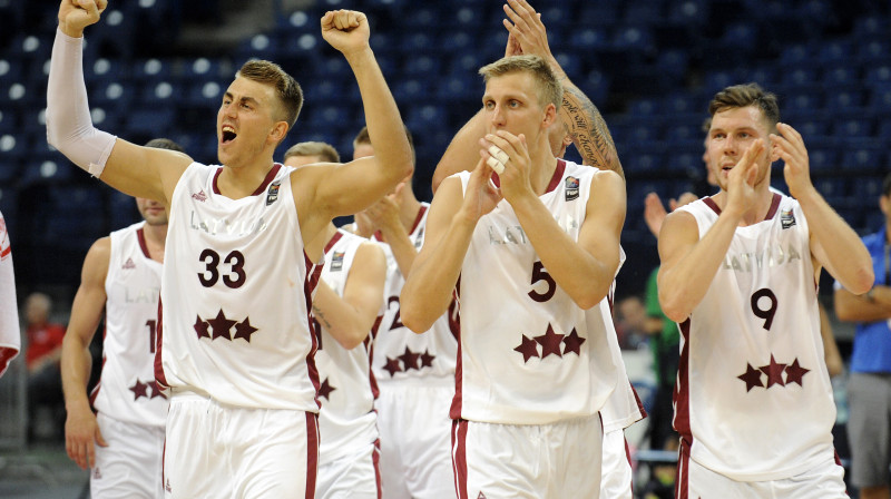 Mārtiņš Meiers, Mareks Mejeris un Dairis Bertāns
Foto: Romāns Kokšarovs, f64