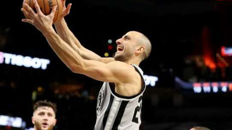 Manu Džinobili pret "Nuggets" aizvadīja savu sezonas rezultatīvāko spēli
Foto: Edward A.Ornelas/San Antonio Express-News