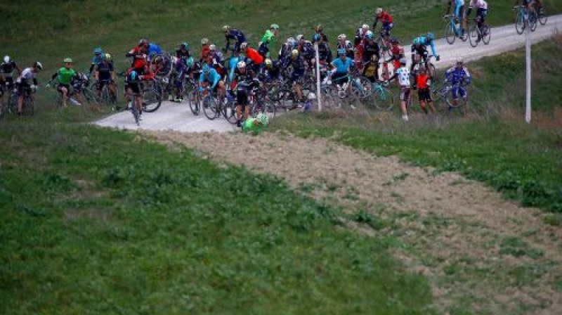 Kritiens "Strade Bianche" velobraucienā
Foto: Cannondale - Drapac komandas arhīvs