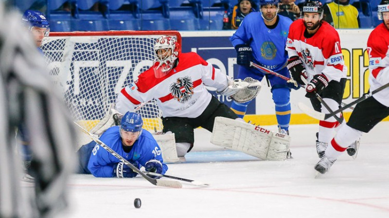 Spēlē Austrijas un Kazahstānas izlases.
http://wmia2017.iihf.com/