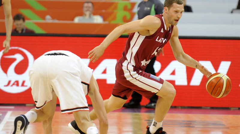 Jānis Strēlnieks 
Foto: Romāns Kokšarovs, Sporta Avīze, f64