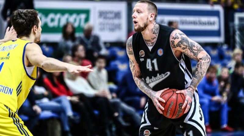 Pērnās sezonas VTB līgas un FIBA Čempionu līgas rezultatīvākais spēlētājs Niks Minerats karjeru turpinās Šanhajā
Foto: vtb-league.com