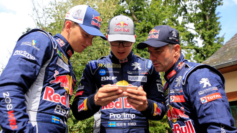 ''Team Peugeot Hansen'' braucēji
Foto: Team Peugeot Hansen