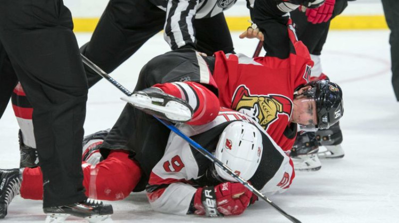 Aleksandrs Barouzs uzbrūk Teiloram Holam
Foto: USA Today Sports/Scanpix