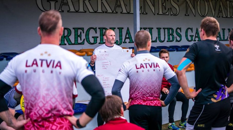 Galvenais treneris Dens Skarboro Latvijas regbija-7 izlases treniņā
Foto: Latvijas Regbija federācija