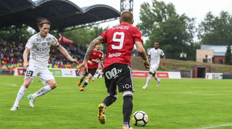 Vladimirs Kamešs mačā pret "Hacken"
Foto: Mārtiņš Sīlis, FK "Liepāja"