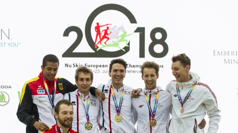 Ruslans Nakoņečnijs un Pāvels Švecovs uz Eiropas čempionāta pjedestāla 
Foto: Buza Virág / pentathlon.hu