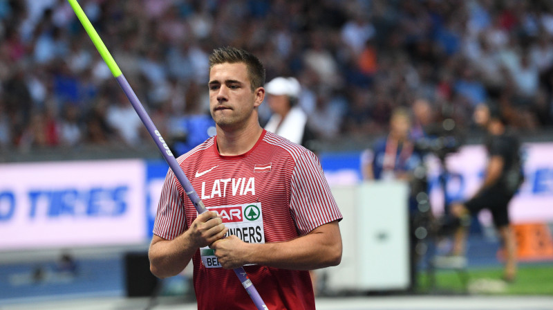 Rolands Štrobinders 
Foto: Romāns Kokšarovs, Sporta Avīze, f64