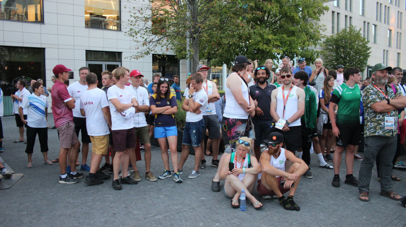 Latvijas airēšanas slaloma izlase atklāšanas ceremonijā 15. augustā
Foto: Canoe Europe