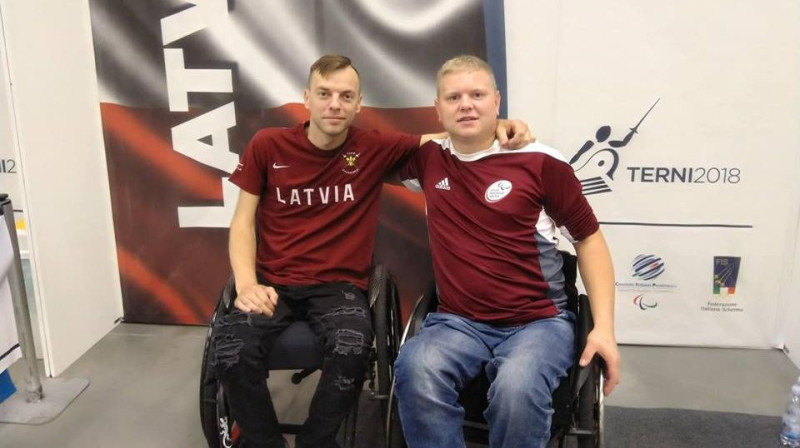 Dmitrijs Valainis (no kreisās) un Oļegs Garkuls-Gurevičs. Foto: Latvijas Paralimpiskā komiteja