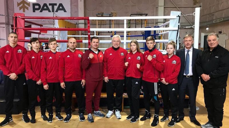 Latvijas delegācija pirms Eiropas junioru čempionāta. Foto: boxer.lv