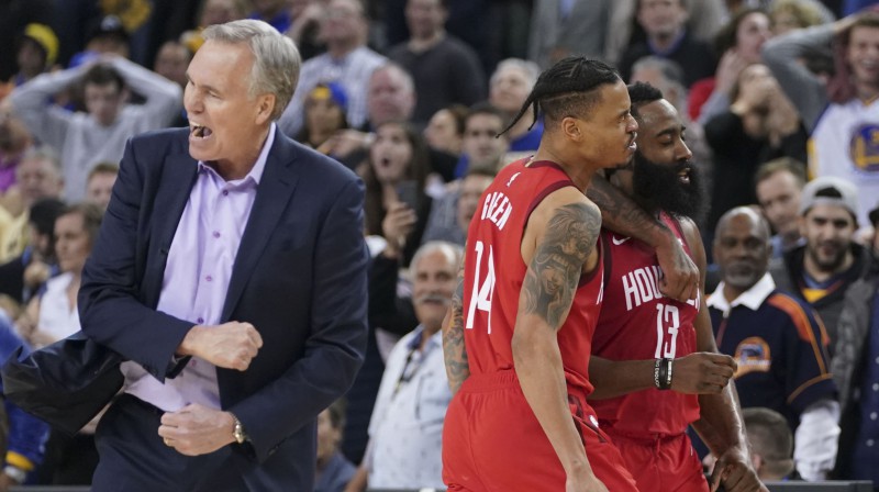 "Rockets" galvenais treneris Maiks D'Antoni, Džeralds Grīns un Džeimss Hārdens. Foto: USA Today Sports/Scanpix