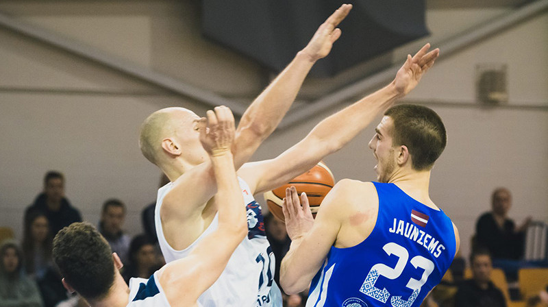 Roberts Krastiņš un Linards Jaunzems. Foto: Māris Greidāns