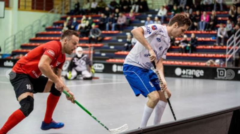 Valmieriešiem jāturpina uzvaru sērija, lai šovakar sezona nebeigtos
Foto: Floorball.lv