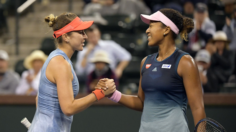 Belinda Benčiča un Naomi Osaka. Foto: Reuters/Scanpix