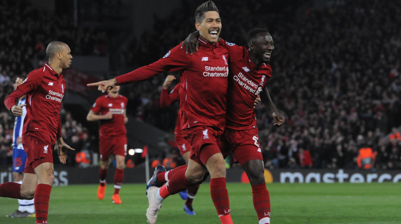 "Liverpool" futbolisti svin Nabi Keitas vārtu guvumu. Foto: imago images/Colorsport/Scanpix