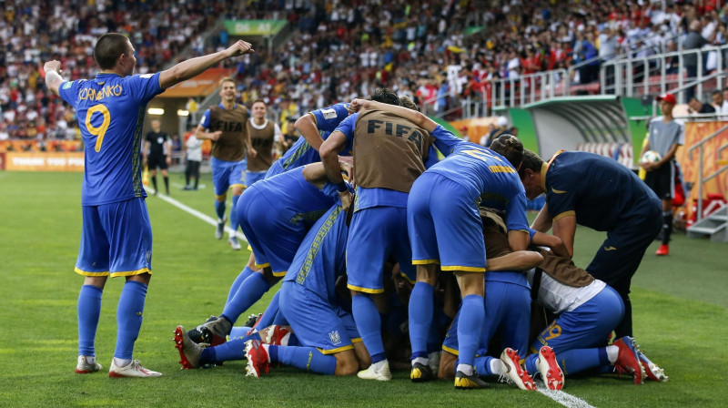 Ukrainas futbolisti svin uzvaru Foto: AP/Scanpix