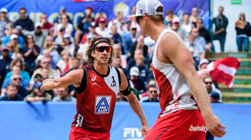 Aleksandrs Samoilovs un Jānis Šmēdiņš. Foto: FIVB