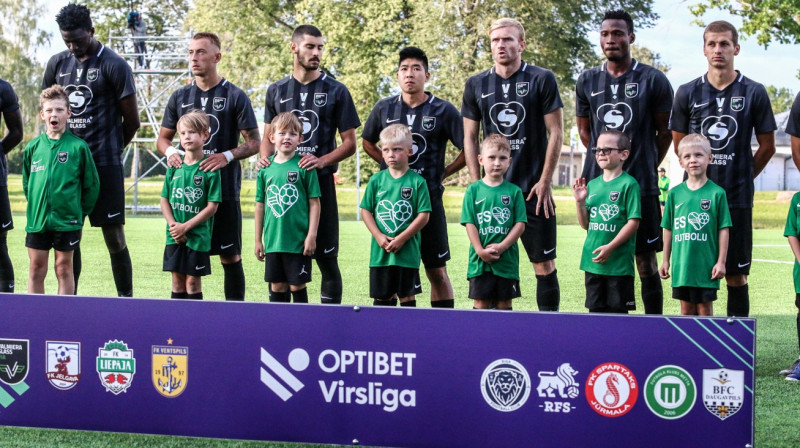 "Valmiera Glass ViA" futbolisti. Foto: Jānis Līgats