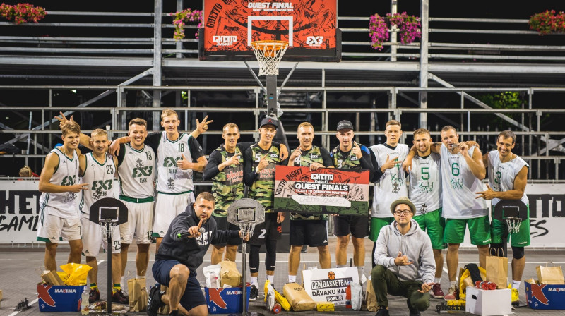 2018. gada "Ghetto Basket" "Quest" fināla labākās trīs komandas.
Publicitātes foto