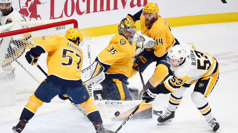 Teodors Bļugers izdara rezultatīvu metienu. Foto: Christopher Hanewinckel/USA Today Sports/Scanpix