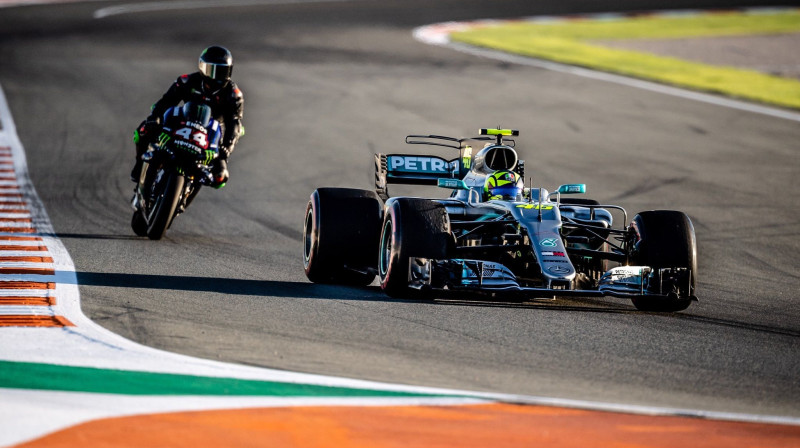 Rosi testē "Mercedes" F1 auto. Foto: Daimler