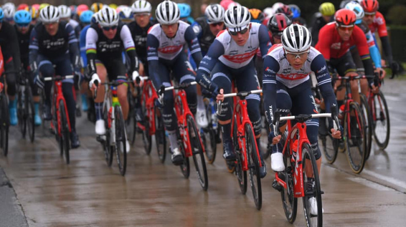 Emīls Liepiņš peletona vadībā
Foto: Trek - Segafredo koamndas arhīvs