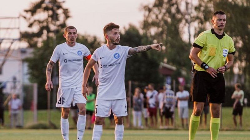 Ilggadējais "Liepājas" pussargs Leonels Strumija tagad ir sāncenšu nometnē. Foto: Toms Dreiblats/FK RFS