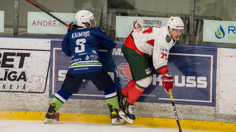 Uzvaras vārtu autors Elviss Kaimiņš. Foto: Guntis Lazdāns/OHL