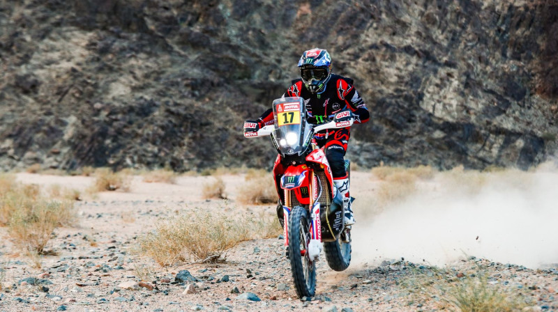 Motociklu klases līderis Hosē Ignacio Korneho. Foto: Dakar.com