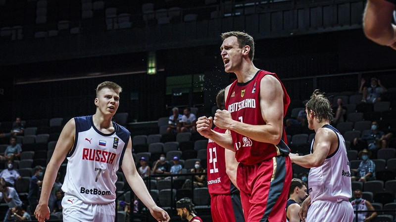 Johaness Foigtmans spēlē pret Krieviju. Foto: FIBA