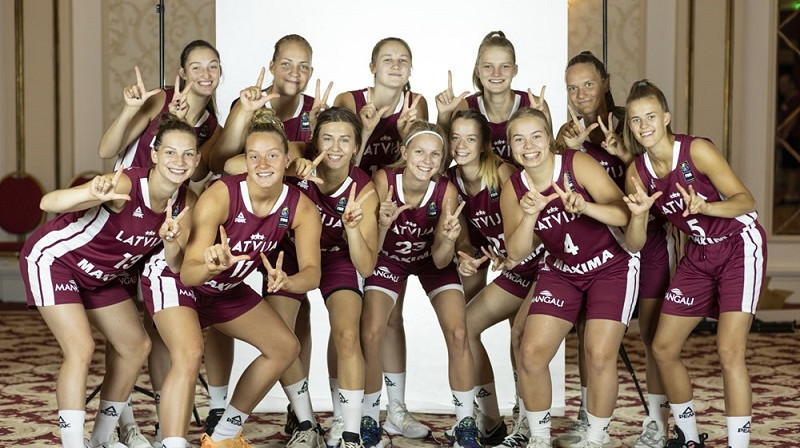 Latvijas U20 jaunietes 2021. gada 12. jūlijā Sofijā. Foto: FIBA