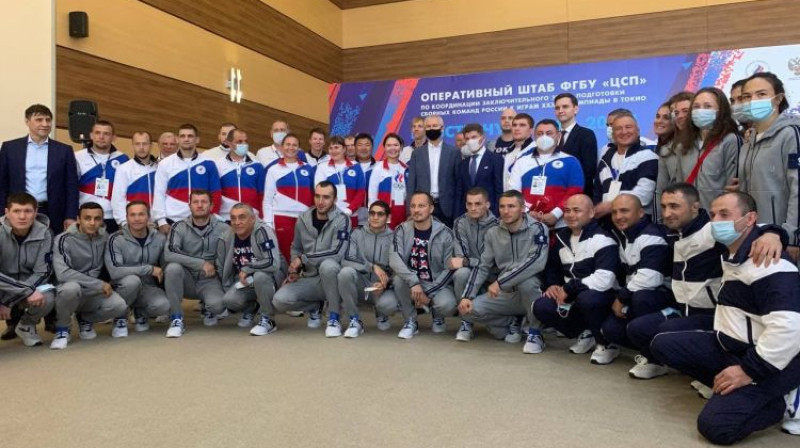 Krievijas sporta ministra tikšanās ar krievu olimpiešiem. Foto: Natalya Nikulina/TASS/Scanpix