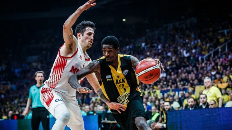 Menijs Heriss ar bumbu. Foto: FIBA