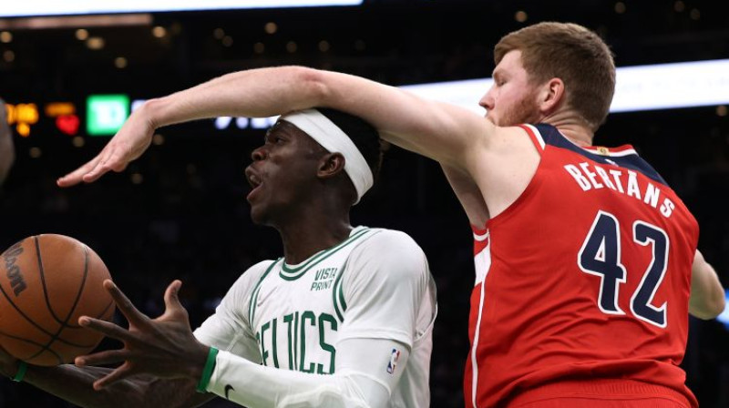 Dāvis Bertāns mačā pret Bostonu. Foto: USA TODAY Sports/Scanpix