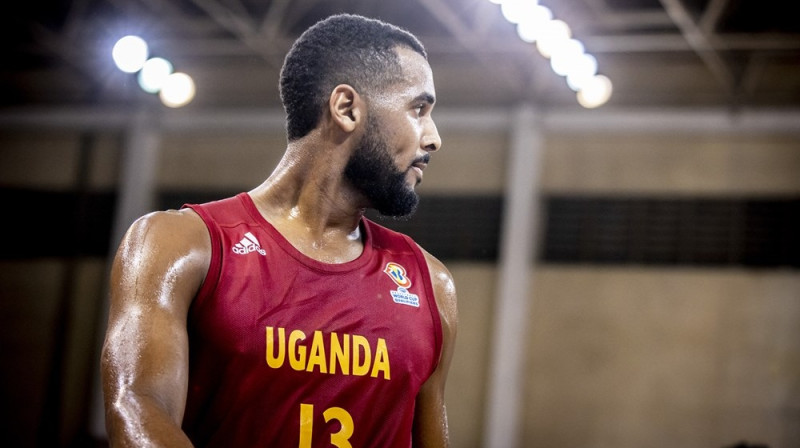 "Barcelona" un Ugandas izlases basketbolists Brendons Deivīss. Foto: FIBA