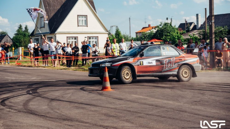 Švarca-Švampāna/Lūkina ekipāža. Foto: Vytautas Pilkauskas, LASF